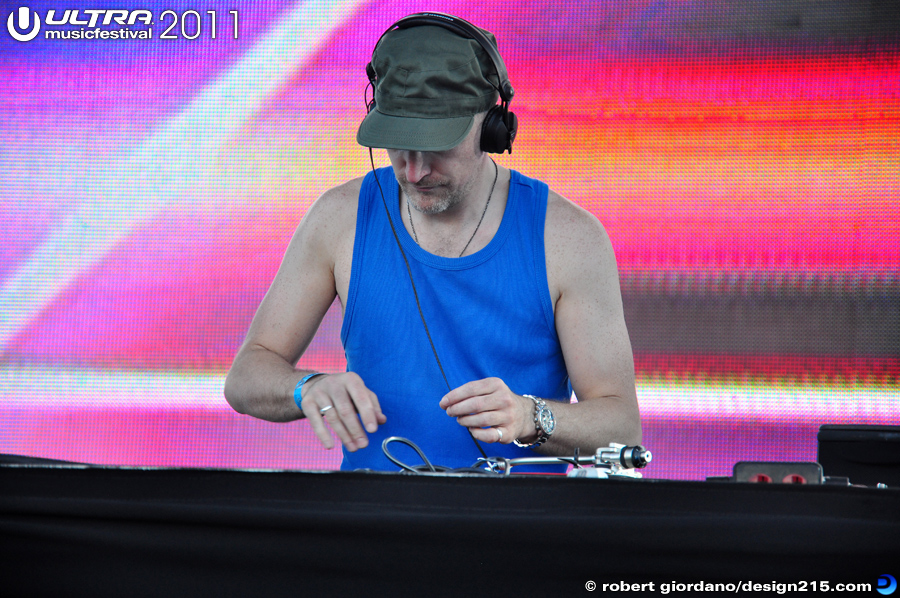 2011 Ultra Music Festival - Fake Blood, Live Stage #1720