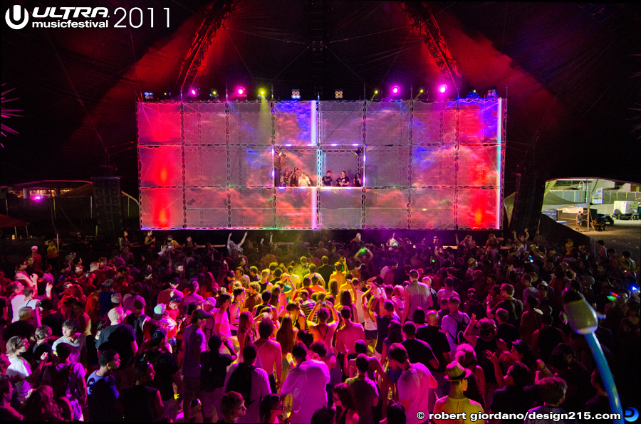 2011 Ultra Music Festival - Chris Lake, UMF Korea Dome