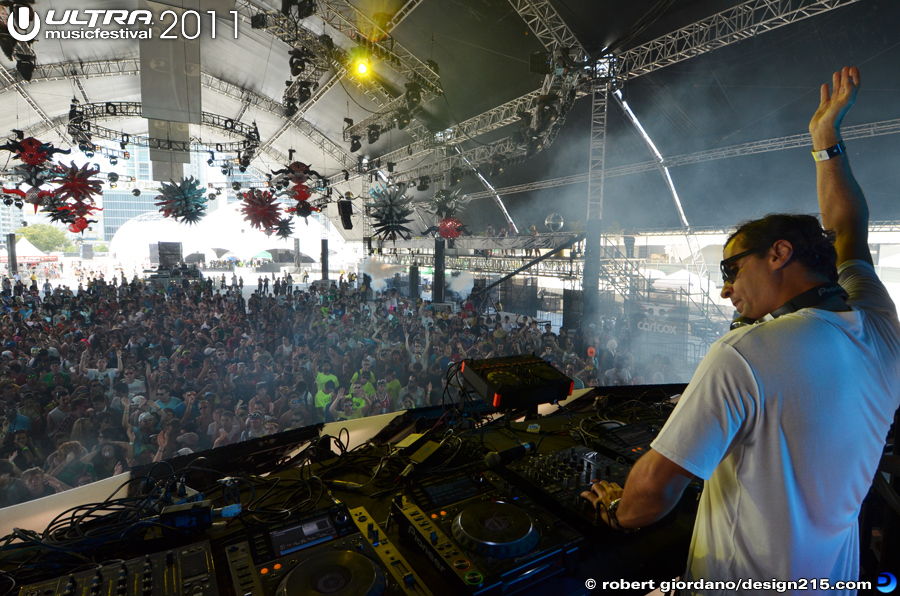 Ultra Music Festival 2011 Pictures - Yousef, Carl Cox Tent