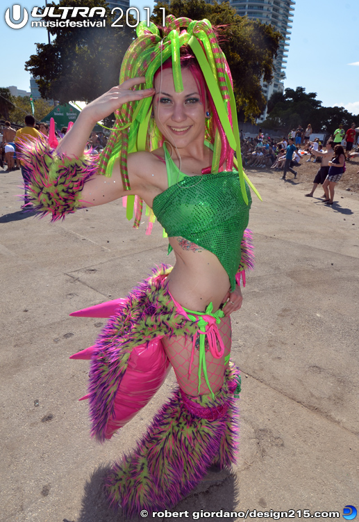 Ultra Music Festival 2011 Pictures - Tikidoll Sakura, Day 3