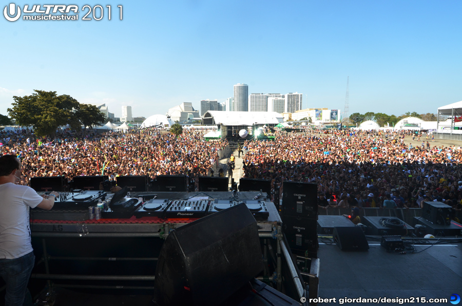 Ultra Music Festival 2011 Pictures - Wolfgang Gartner, Main Stage #3034