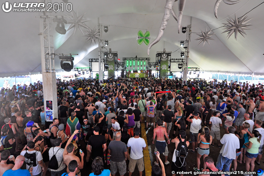 2010 Ultra Music Festival - UMF Brasil Arena