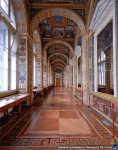 thumbnail of design215.com/photos/travel/hermitage_hallway